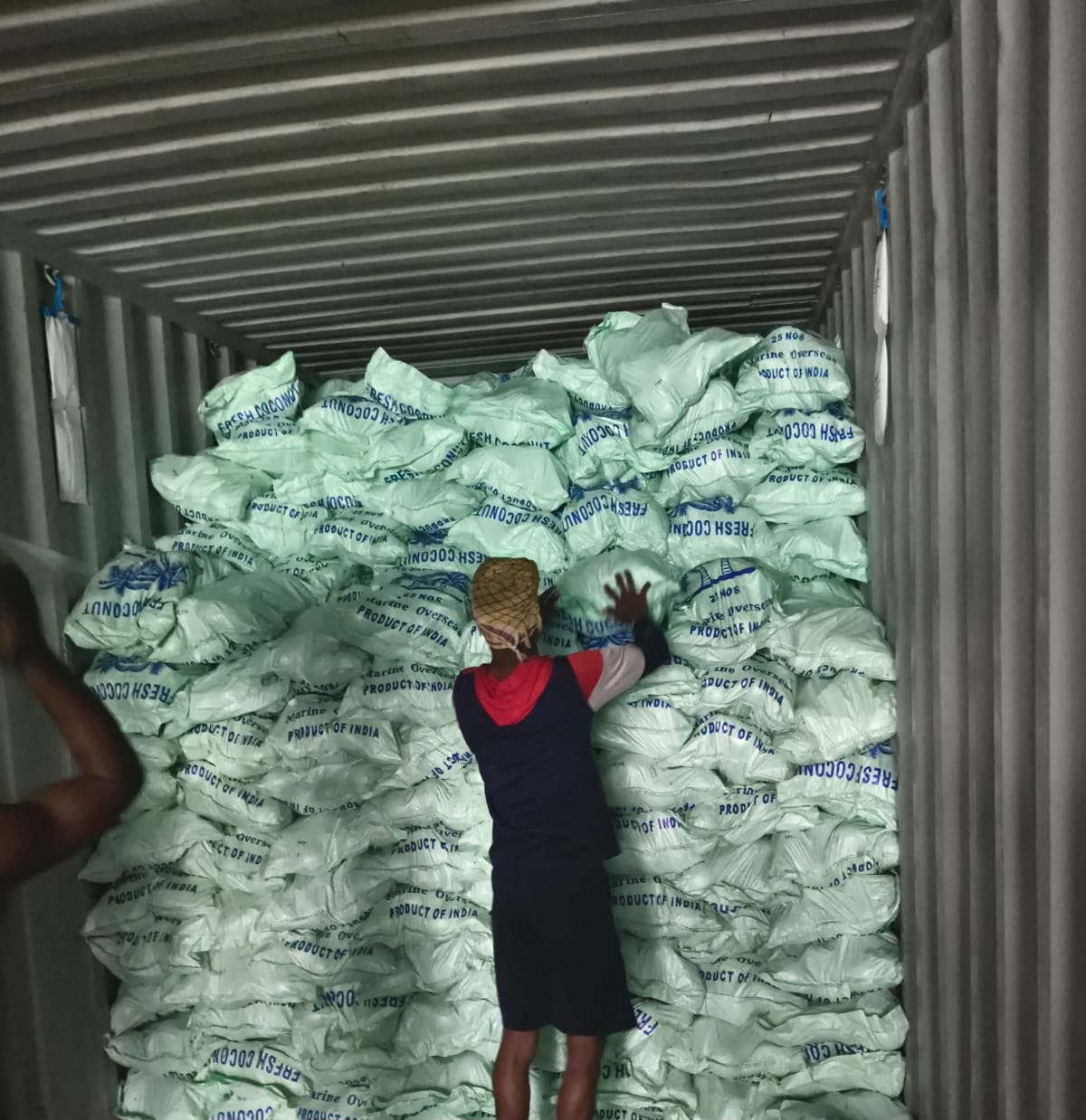 Stacking sacks inside the container